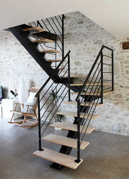 Современные лестниц на бетонном основании