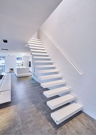 Консольные, парящие лестницы в Самаре - пример выполнения