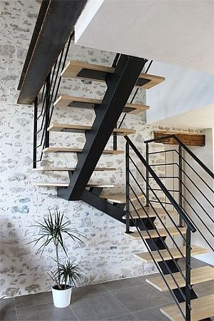 Ограждения для лестниц, перила из металла в Новосибирске - пример выполнения