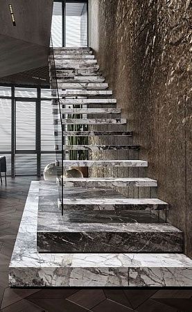 Отделка лестниц камнем в Оренбурге - пример выполнения