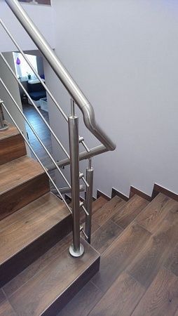 Ограждения для лестниц, перила из нержавейки - пример выполнения