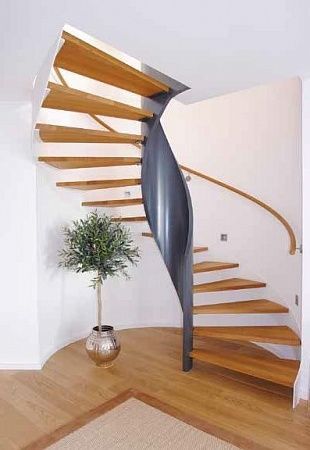 Спиральные металлические лестницы в Нижнем Новгороде - пример выполнения