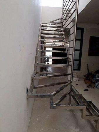 Лестницы из нержавеющей стали в Нижнем Новгороде - пример выполнения