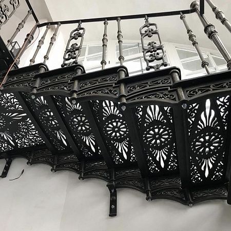 Чугунные лестницы в Самаре - пример выполнения