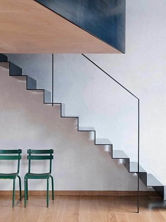 Зеркальные лестницы в Москве - пример выполнения