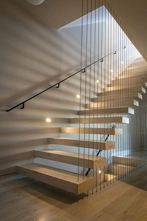 Отделка металлических лестниц, ступеней деревом в Москве - пример выполнения