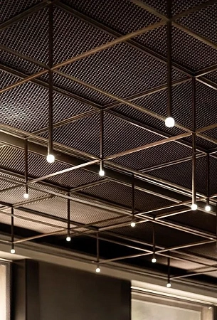 Подвесной металлический потолок в Москве - пример выполнения