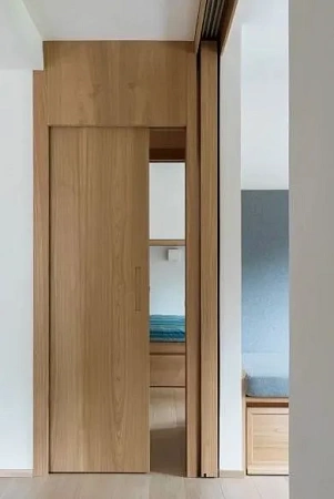 Пенал для раздвижной двери в Москве - пример выполнения