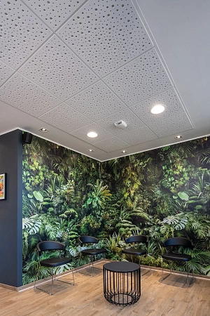 Кассетный подвесной потолок в Москве - пример выполнения