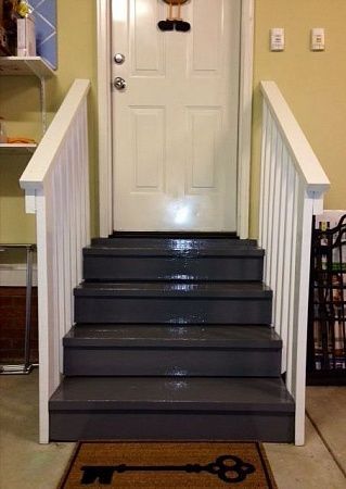 Отделка лестниц смолой в Москве - пример выполнения