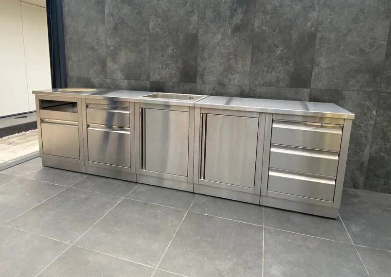 Кухонный модуль под газовый баллон на заказ