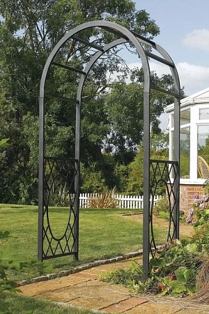 Арки садовые, металлические в Казани - пример выполнения