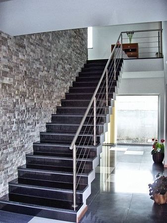 Ограждения для лестниц, перила из нержавейки - пример выполнения