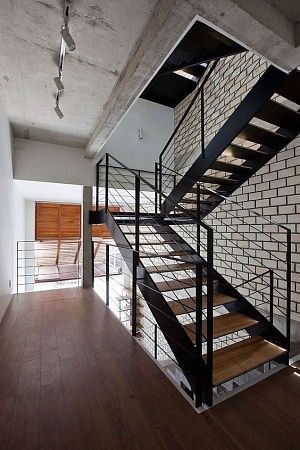 П-образные металлические лестницы в Казани - пример выполнения