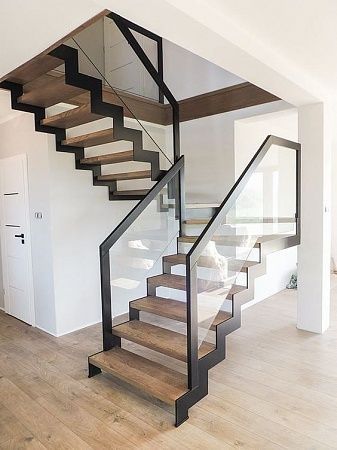 П-образные металлические лестницы в Казани - пример выполнения