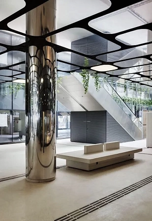 Облицовка колонн нержавеющей сталью в Саратове - пример выполнения