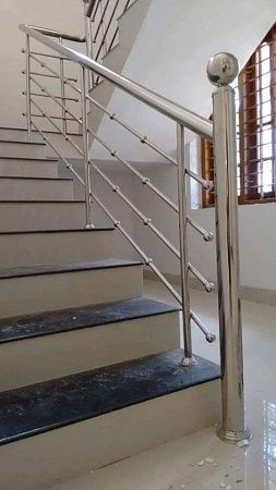 Ограждения для лестниц, перила из нержавейки - пример выполнения
