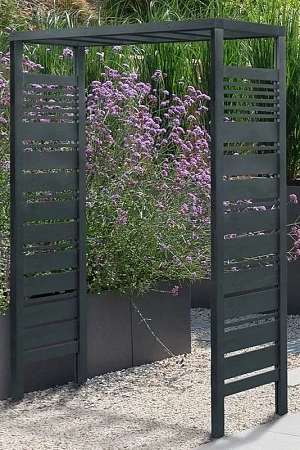 Арки садовые, металлические в Казани - пример выполнения