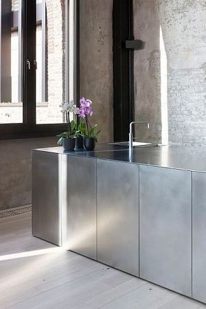 Фасады из нержавеющей стали в Самаре - пример выполнения