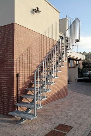 Уличные металлические лестницы в Новосибирске - пример выполнения