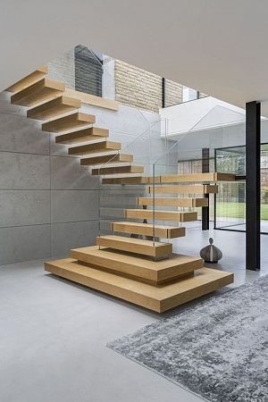 Отделка металлических лестниц, ступеней деревом в Москве - пример выполнения