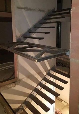 Консольный каркас в Казани - пример выполнения