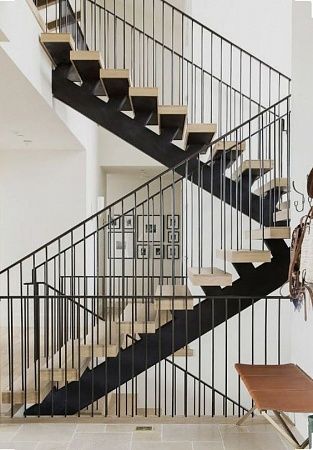 Ограждения для лестниц, перила из металла в Новосибирске - пример выполнения