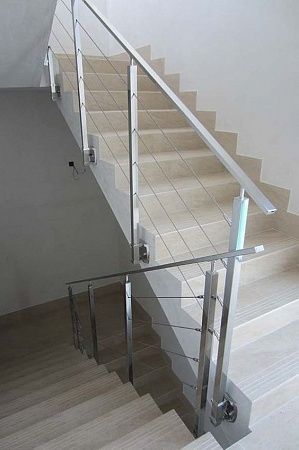 Ограждения для лестниц, перила из нержавейки - пример выполнения
