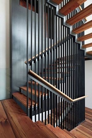 Ограждения для лестниц, перила из металла в Новосибирске - пример выполнения