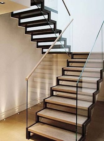 П-образные металлические лестницы в Казани - пример выполнения