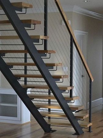 Тросовое ограждение для лестниц, перила в Москве - пример выполнения