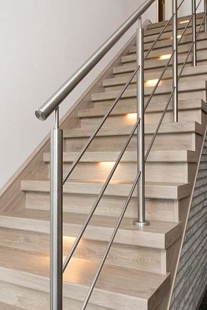 Ограждения для лестниц, перила из нержавейки - пример выполнения