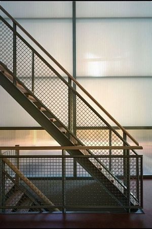 Металлическая лестница на тетивах в Нижнем Новгороде - пример выполнения