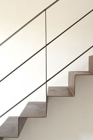 Зеркальные лестницы в Москве - пример выполнения