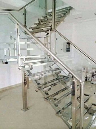 Лестницы из нержавеющей стали в Нижнем Новгороде - пример выполнения