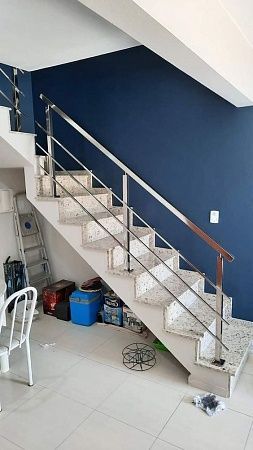 Ограждения для лестниц, перила из нержавейки - пример выполнения