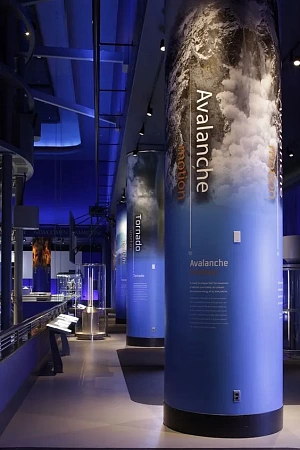 Облицовка колонн нержавеющей сталью в Саратове - пример выполнения