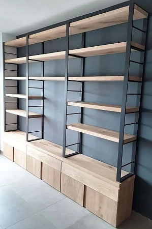 Торговые металлические стеллажи в Саратове - пример выполнения