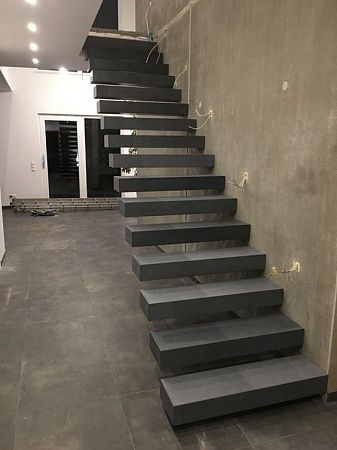 Отделка лестниц микробетоном в Самаре - пример выполнения