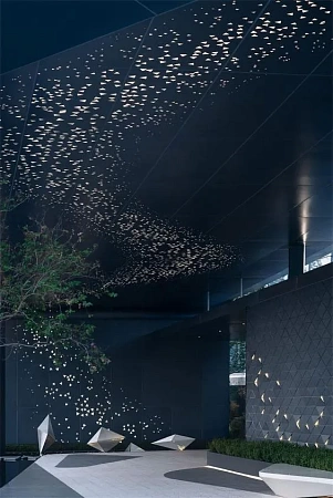 Подвесной металлический потолок в Москве - пример выполнения