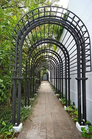 Арки садовые, металлические в Казани - пример выполнения